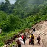 मेची राजमार्ग अवरुद्ध, जमिन भासिने क्रम रोकिएन