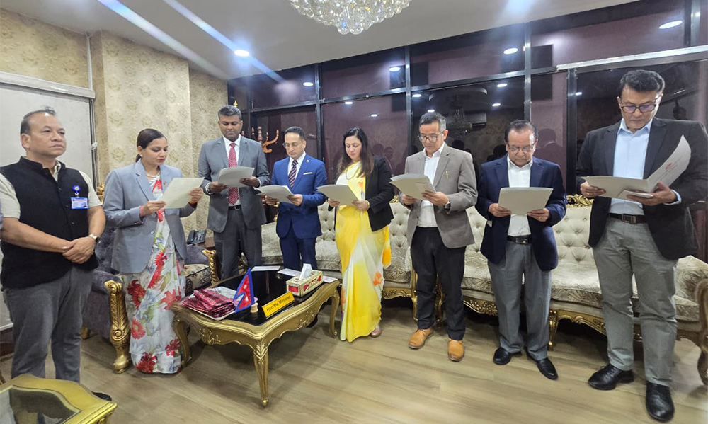 स्वास्थ्य विज्ञान प्रतिष्ठानका नवनियुक्त ६ उपकुलपले लिए शपथ