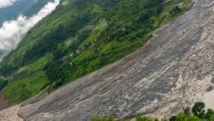 बाजुरामा बाढीले साँफे-मार्तडी राजमार्ग अवरुद्ध, १५० बस्ती पहिरोको जोखिममा