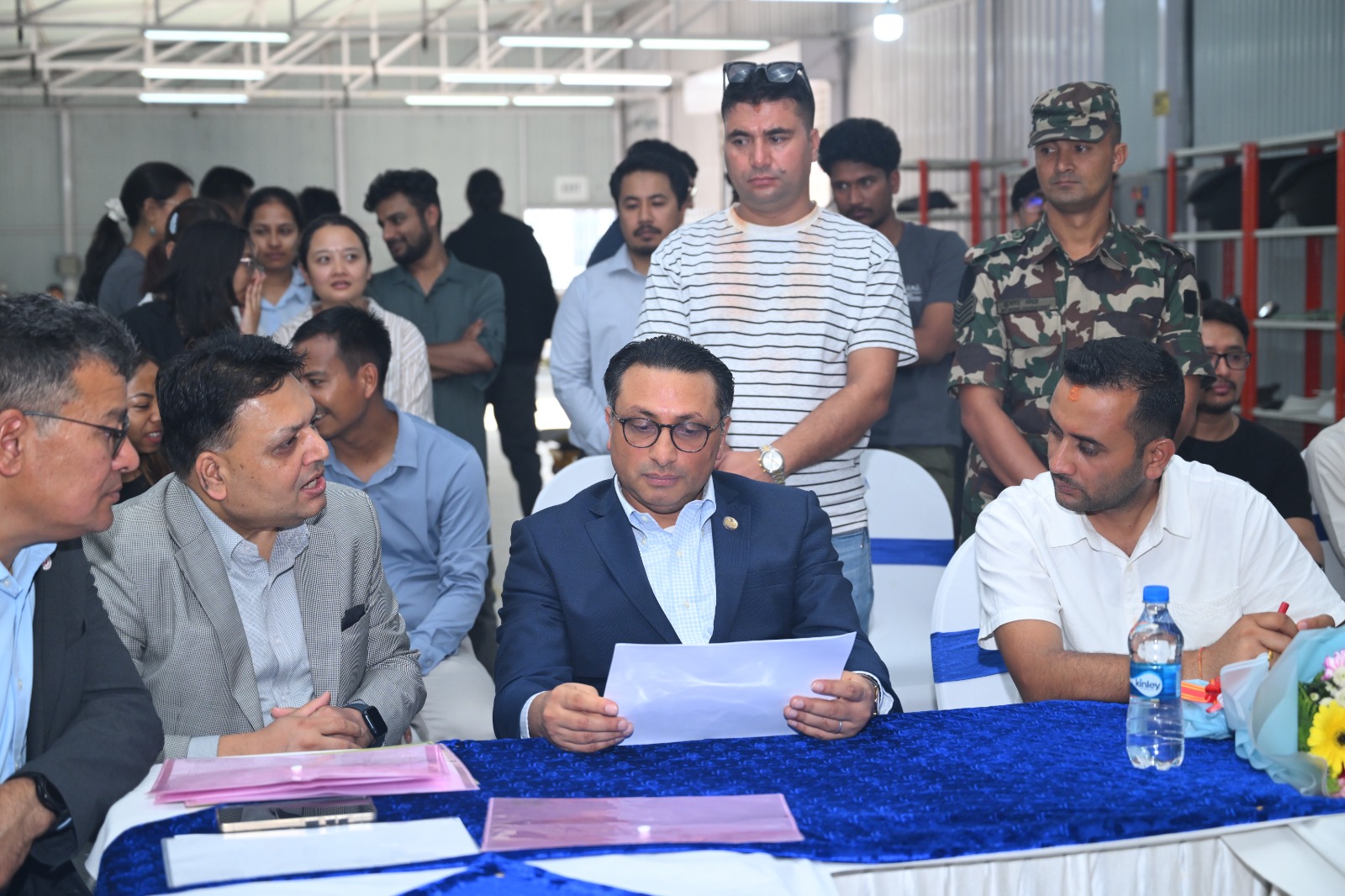 नेपालमै बनेको विद्युतीय स्कुटरलाई सरकारको साथ : अर्थमन्त्री वाग्ले